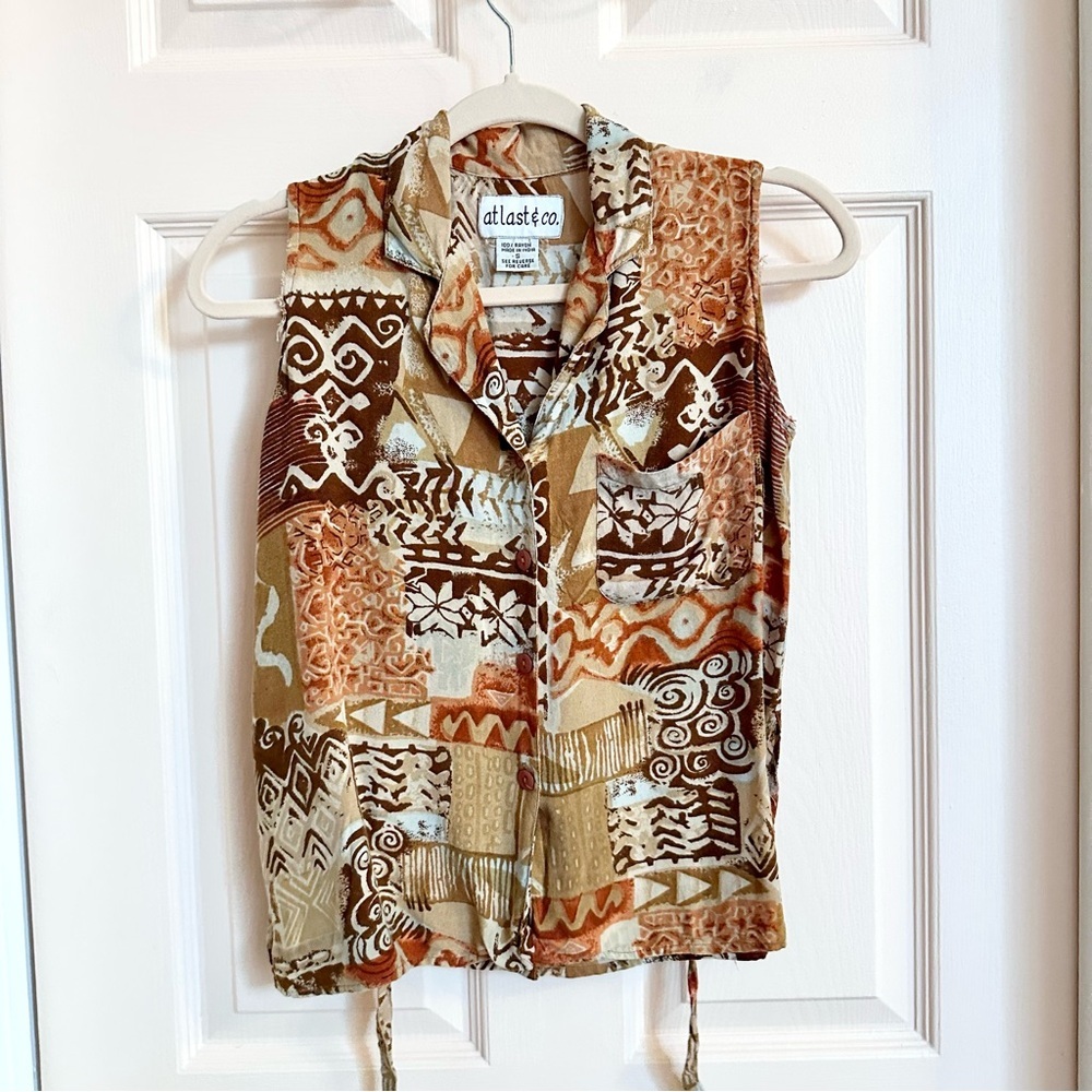 $5 SALE At‎ last & co button up tank